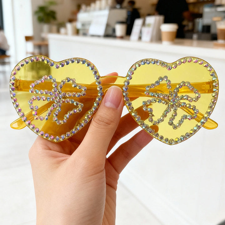 Glamorous Heart-Shaped Rhinestone Sunglasses Bowlift