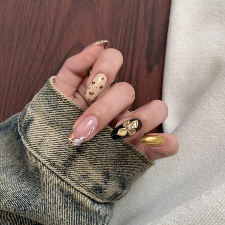 Artificial nails with flower design Bowlift