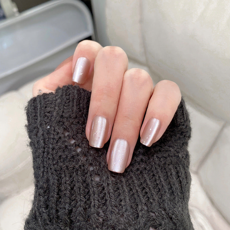 Elegant Press-On Nail Tips with Glossy Finish Bowlift