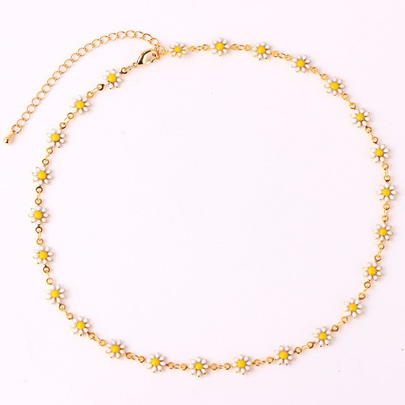 Floral Daisy Chain Necklace Bowlift