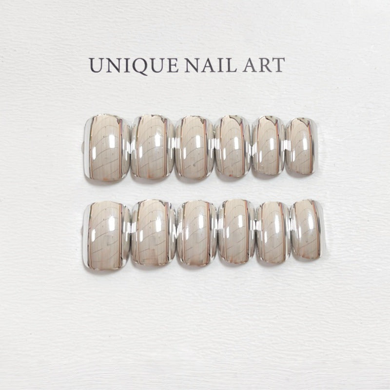Mirrored Glossy Press-On Nail Set Bowlift
