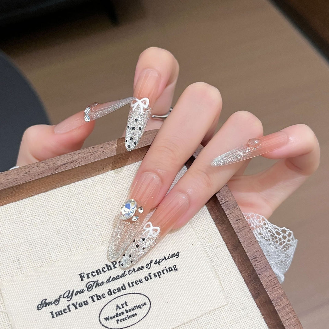 Glittering Decorative Press-On Nail Art Bowlift
