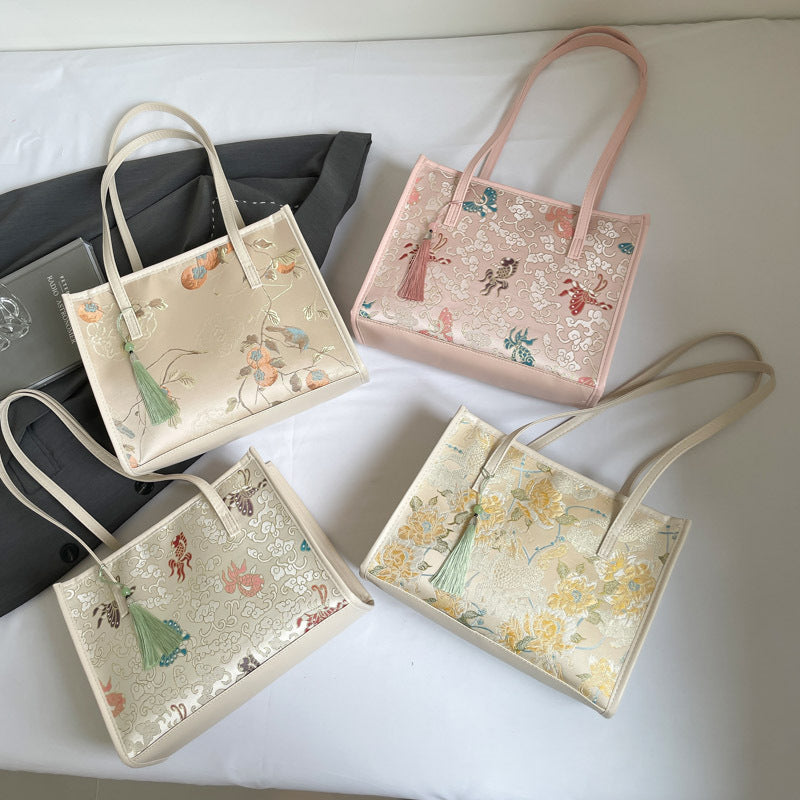 Embroidered Butterfly Pattern Handbag Bowlift
