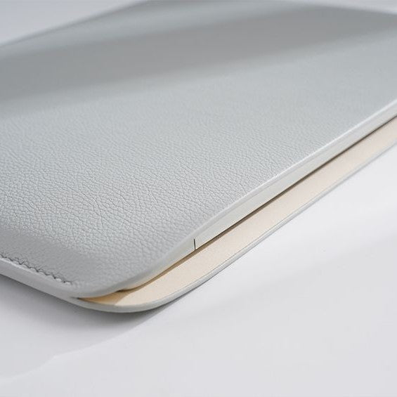 Minimalist Padded Vegan Leather Laptop Sleeve with Microfiber Lining Bowlift