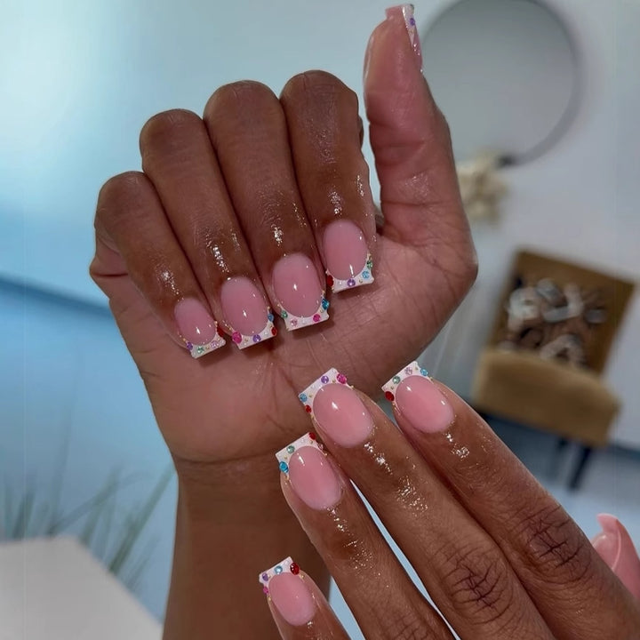 Nail art set with elegant rhinestone decorations and fashionable French design Bowlift
