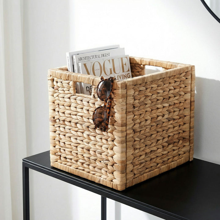 Practical storage basket made of braided material Bowlift