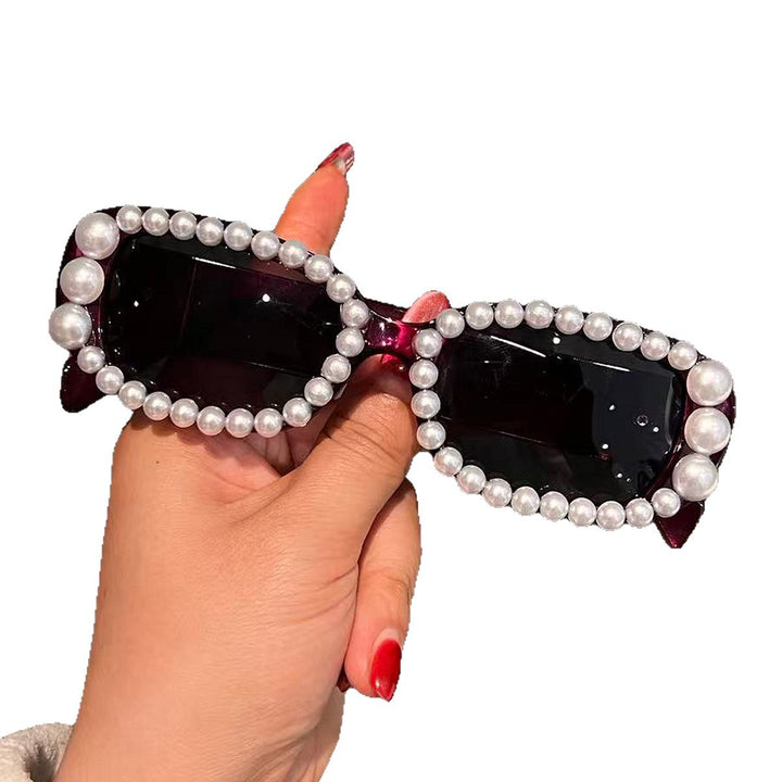 Ladies fashionable sunglasses with luxurious pearl frame Bowlift
