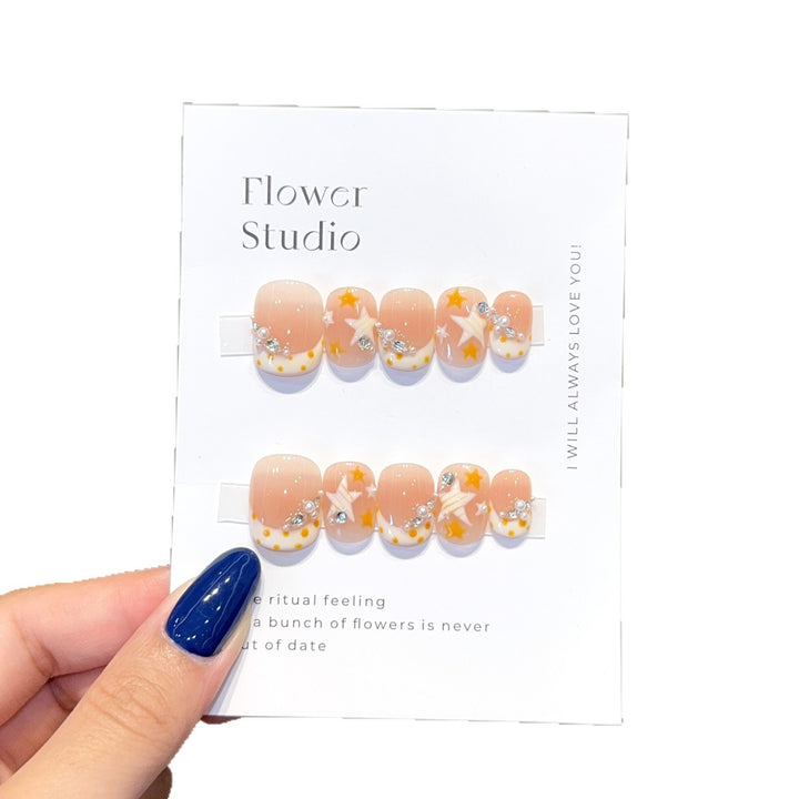 Artificial Nails in Elegant Flower Design Bowlift