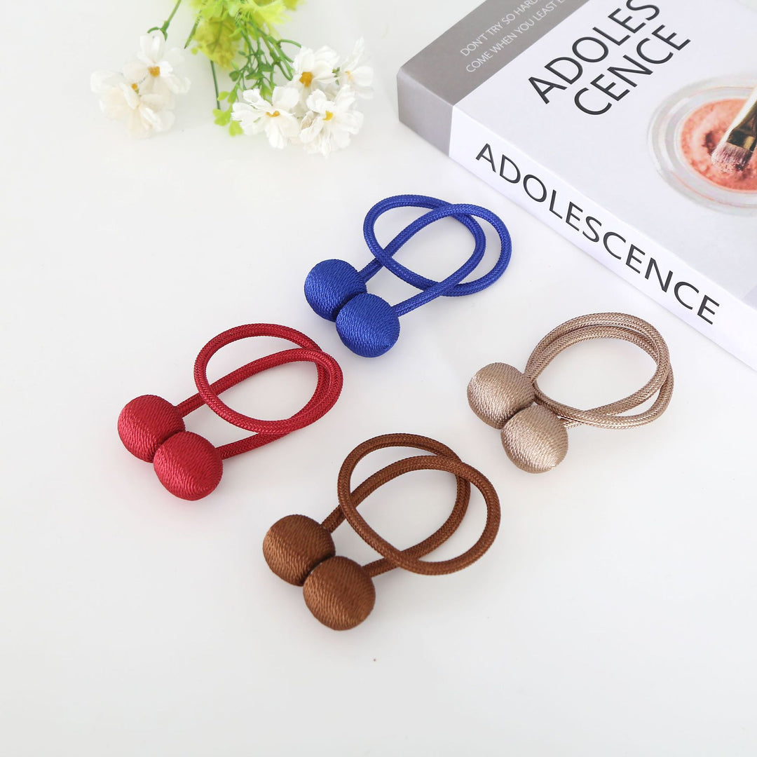 Decorative curtain tieback Bowlift