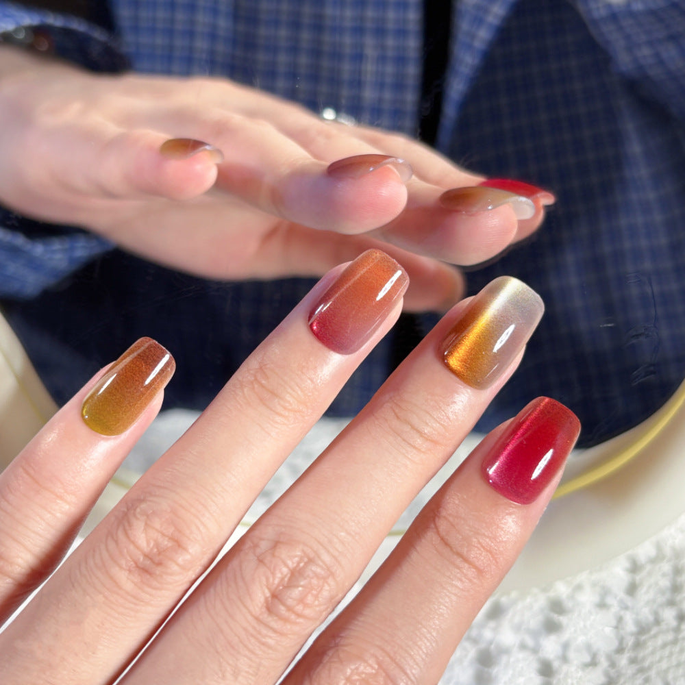 Artificial nails with glamorous gradient color Bowlift