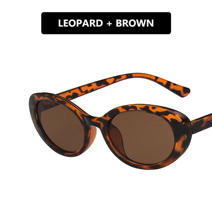 Women's Cat-Eye Sunglasses with Transparent Frame and Gradient Lenses Bowlift