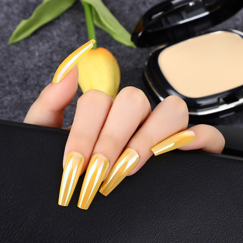 Artifical nails in modern holographic design Bowlift