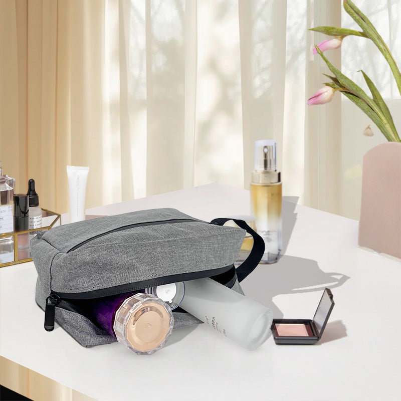 Practical cosmetic bag with two zippers Bowlift