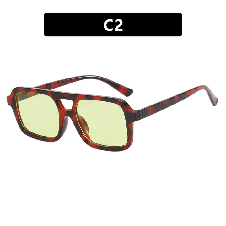 Women’s fashionable sunglasses in elegant rectangular format Bowlift