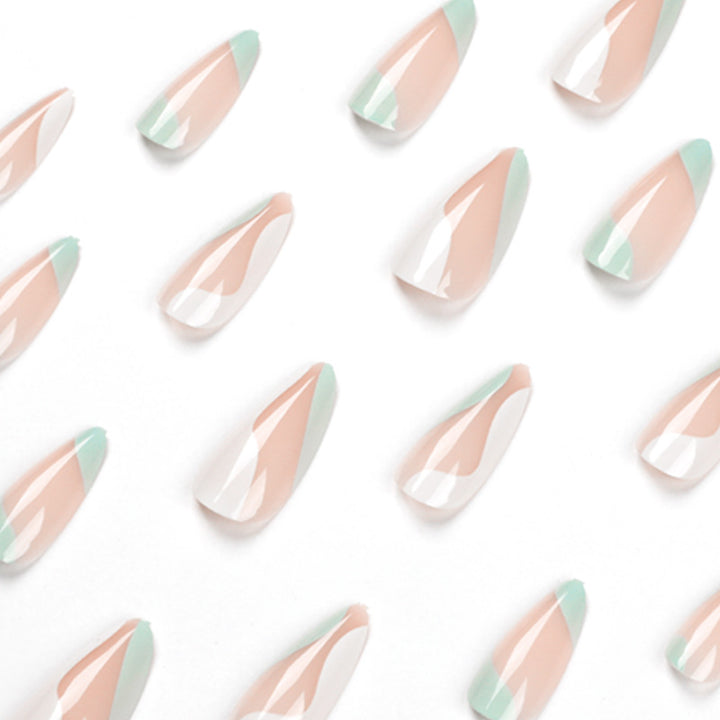 Artificial nail extensions with stylish design Bowlift