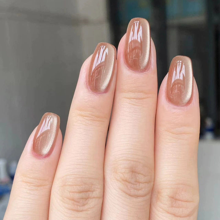 Artificial nails with high-gloss finish Bowlift