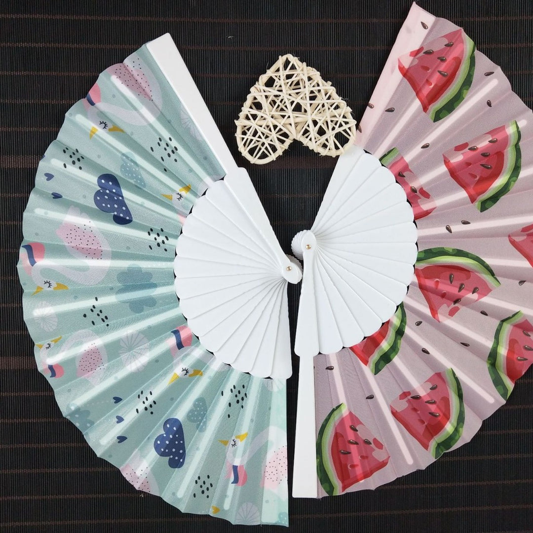 Ladies decorative fan with shimmering shell pattern Bowlift