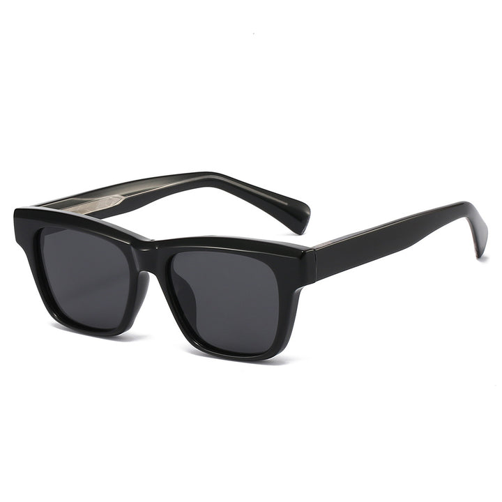 Women stylish sunglasses in classic rectangular design Bowlift