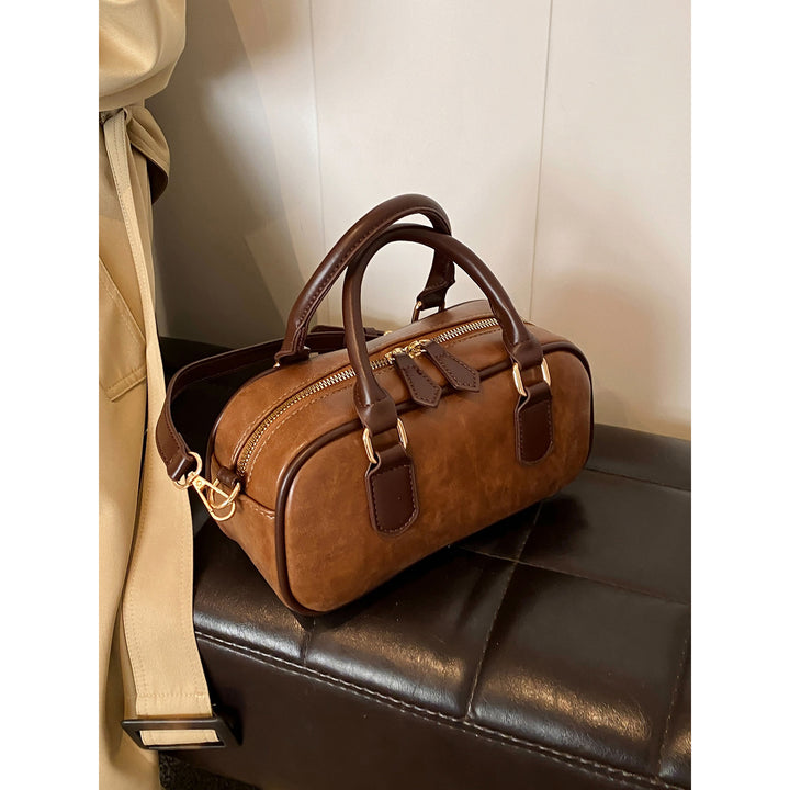 Elegant Structured Handbag Bowlift