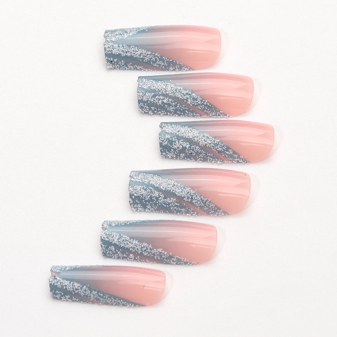 Glamorous Press-On Nail Tips Bowlift