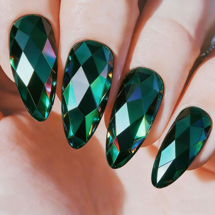 Artifical nails with Faceted Design Bowlift