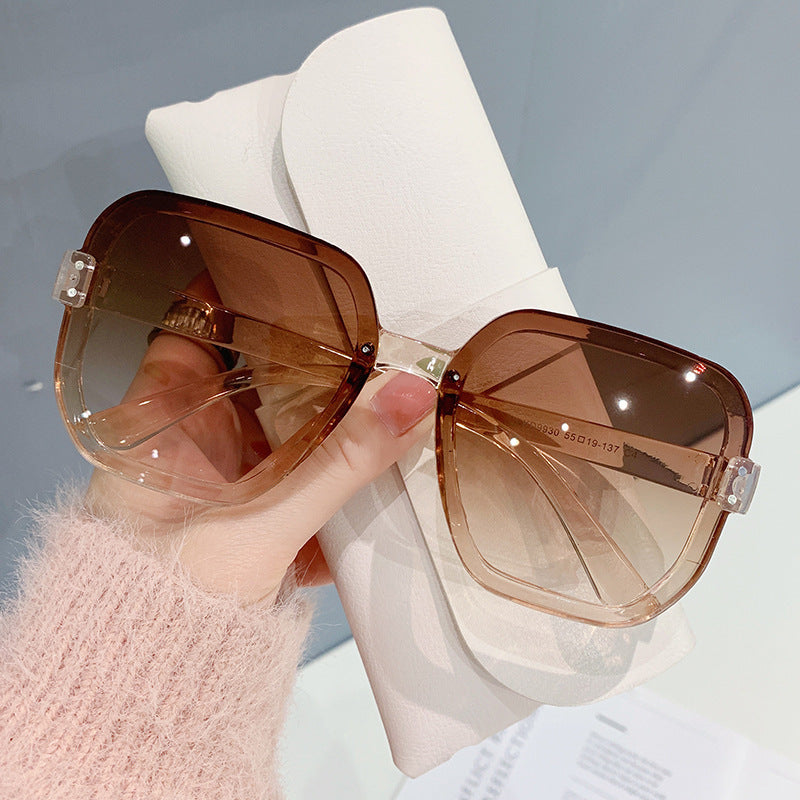 Women elegant oversized glasses Bowlift