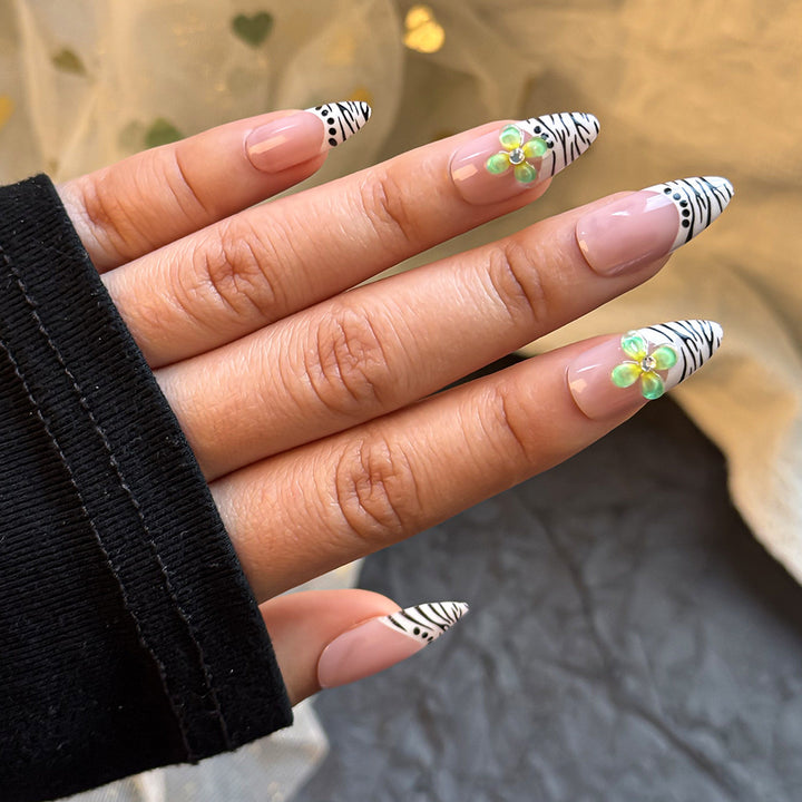 Artistic Nail Decoration Set Bowlift