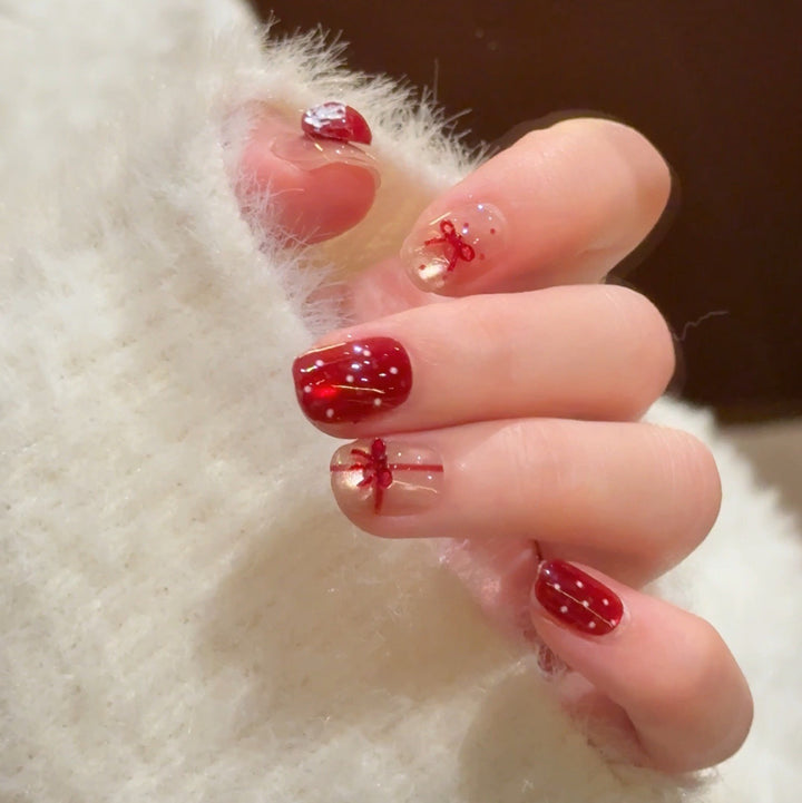 Elegant Foil and Floral Press-On Nail Set Bowlift