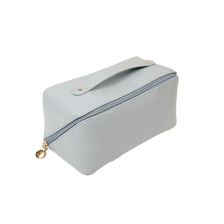 Luxurious cosmetic bag in minimalist design Bowlift