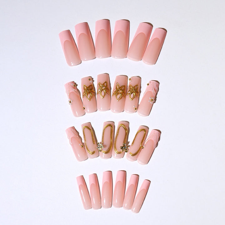 Elegant Artificial Nail Tips with Gold Accents Bowlift