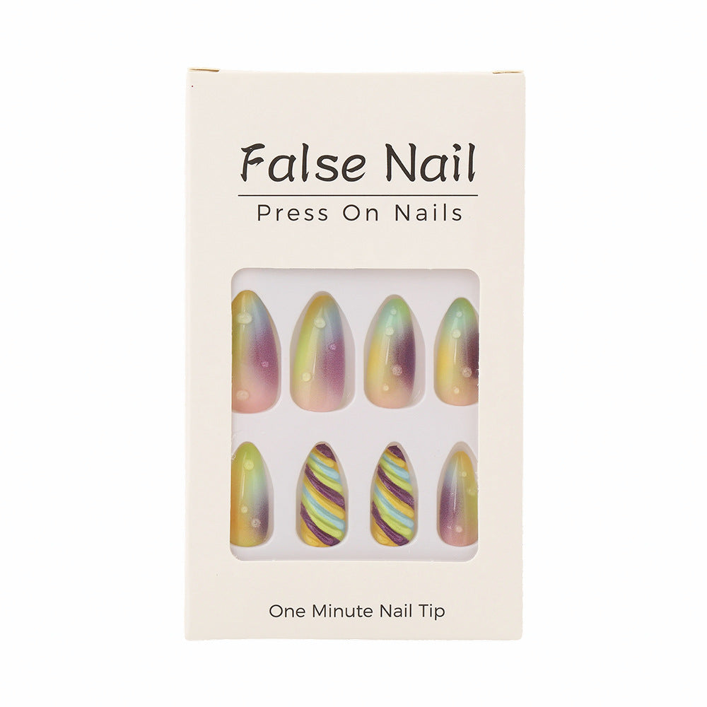 Artificial nails with soft ombre colors and creative patterns Bowlift