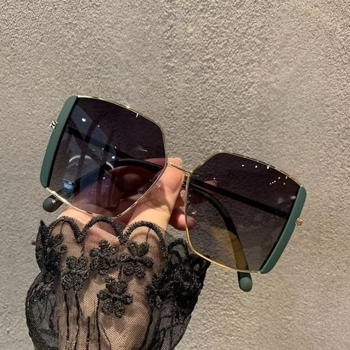 Women's trendy square sunglasses Bowlift