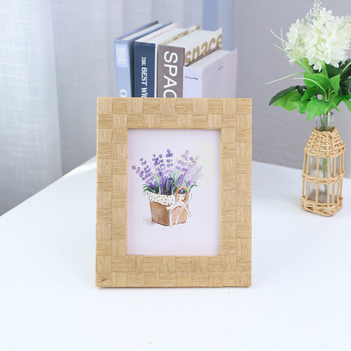 Artful Picture Frame Made of Natural Rattan Bowlift
