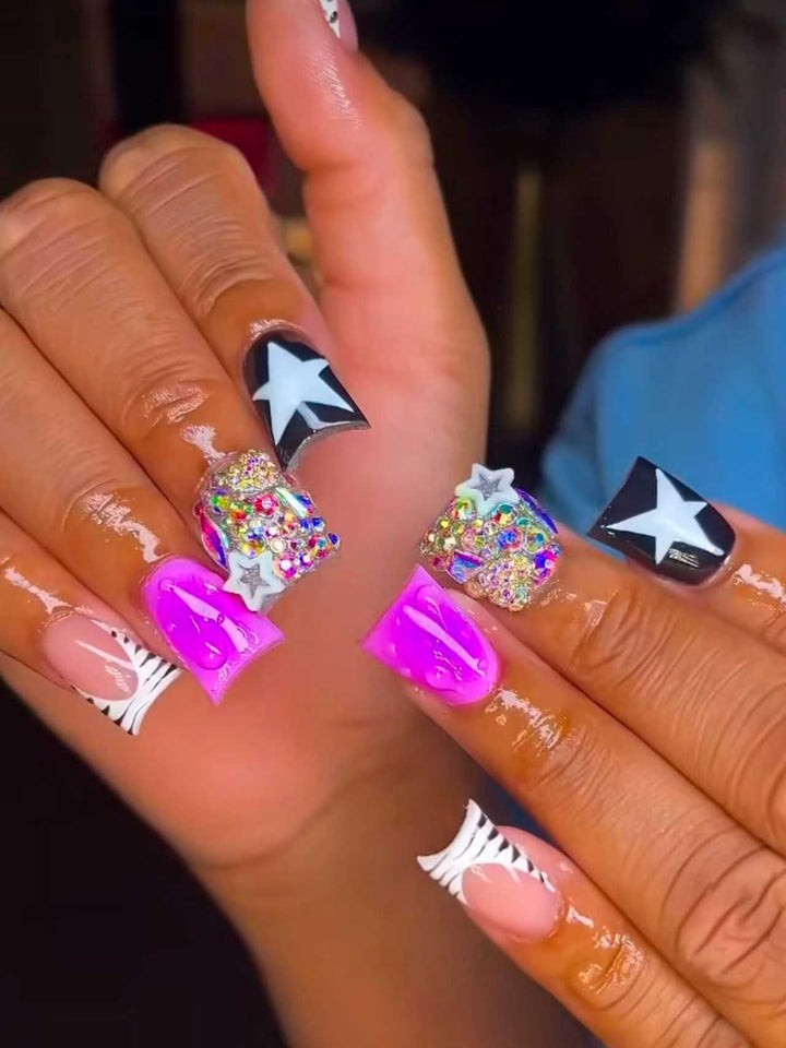 Creative Artful Press-On Nail Set Bowlift