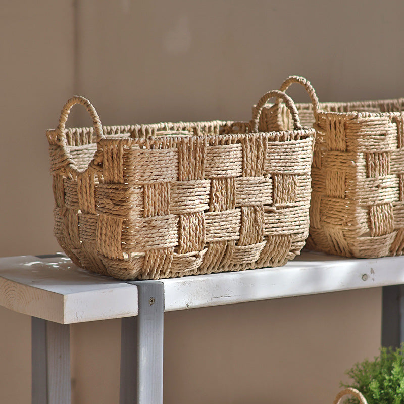 Handmade storage basket with practical handle Bowlift