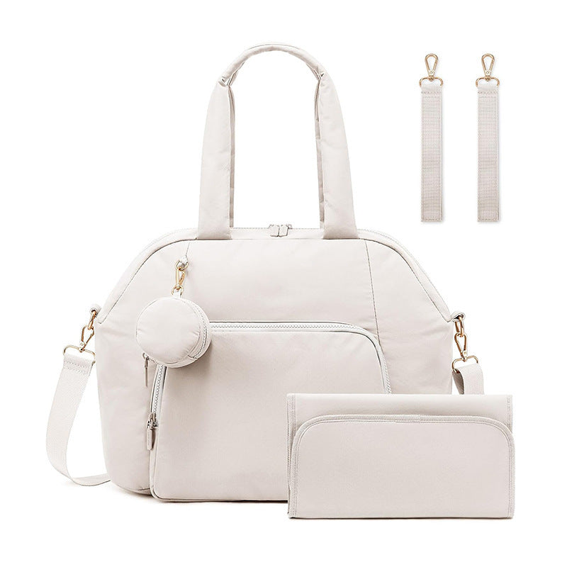 Spacious weekend bag with removable cosmetic organizer Bowlift