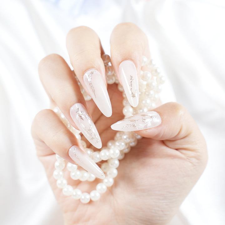 Elegant Floral Pointed Press-On Nail Set Bowlift