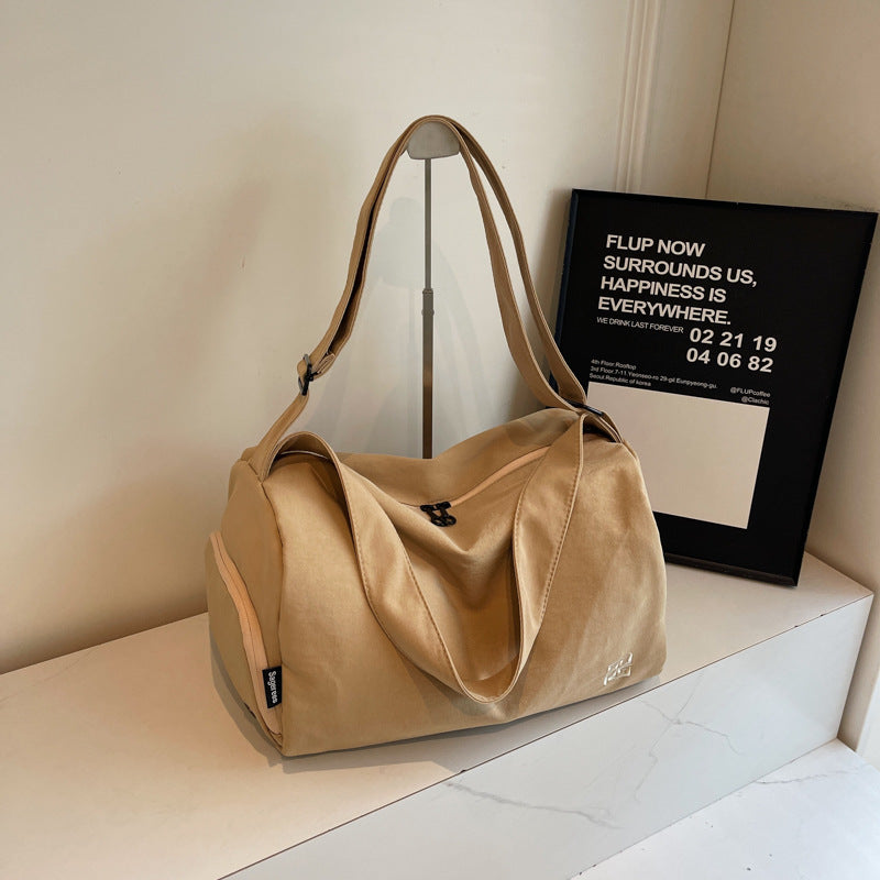 Spacious Multi-Functional Weekend Duffle