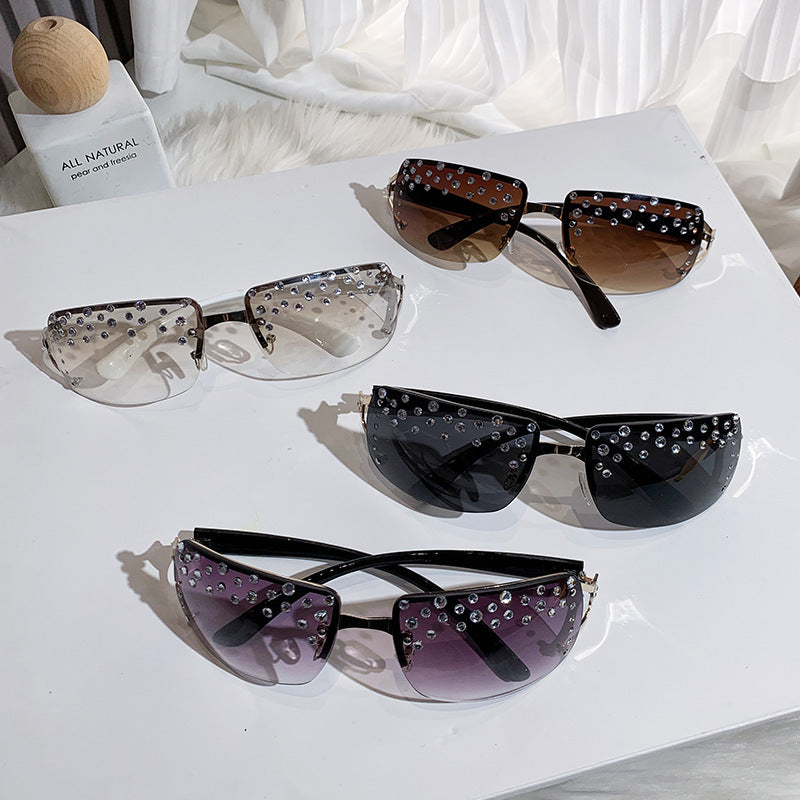 Women's Glamorous Sunglasses with Glitter Accents Bowlift