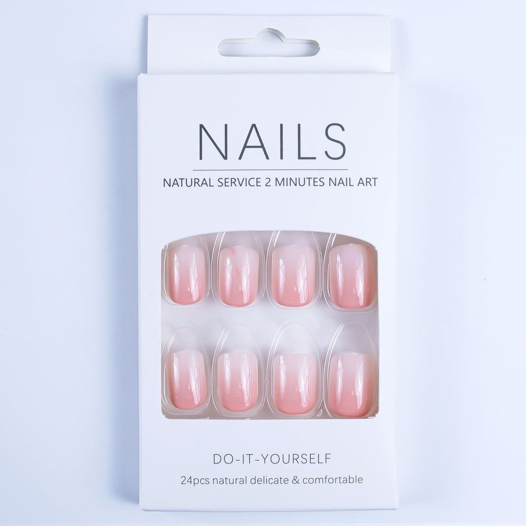 High quality artificial nails in elegant ombre style Bowlift
