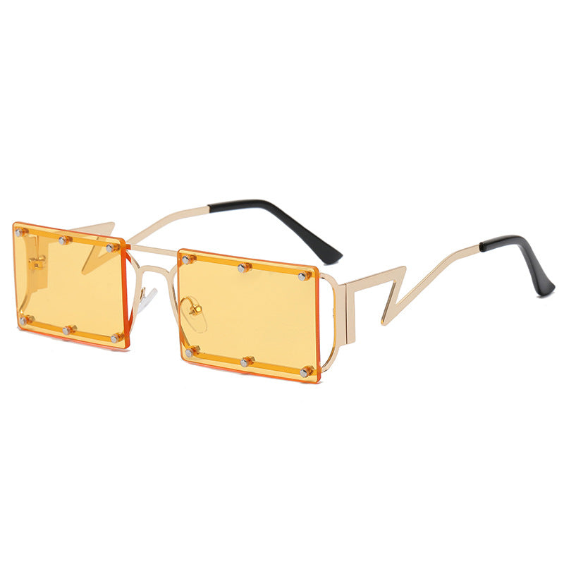 Women extravagant oversized sunglasses with geometric frame Bowlift
