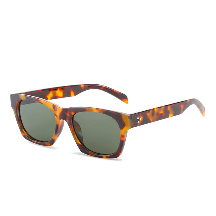 Retro-Inspired Chunky Sunglasses Bowlift