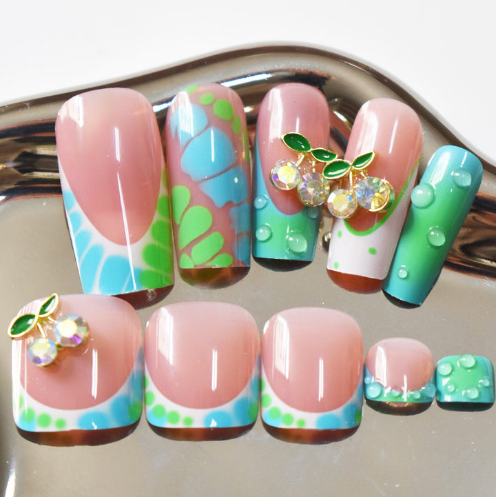 Artistic Nail Art Set with Floral Accents Bowlift