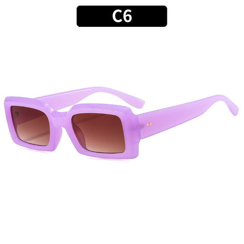 Trendsetting Square Frame Sunglasses