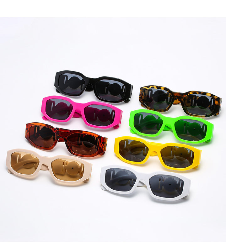 Ladies trendy and stylish sunglasses with luxurious details Bowlift