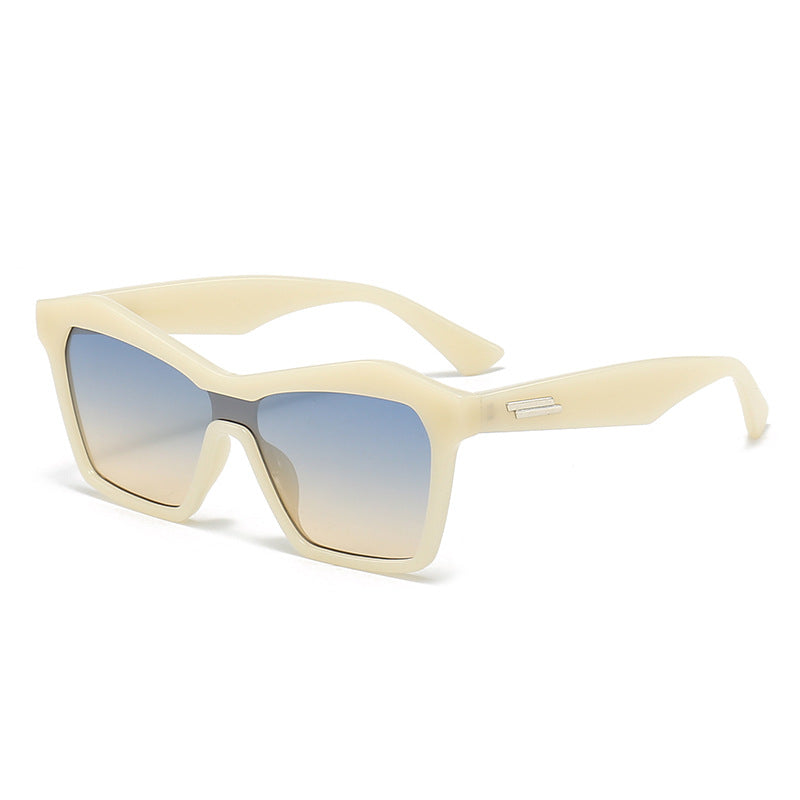 Women's Fashion Sunglasses in Modern Geometric Design Bowlift