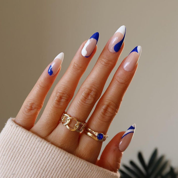Artful nail extensions with an elegant leaf pattern Bowlift