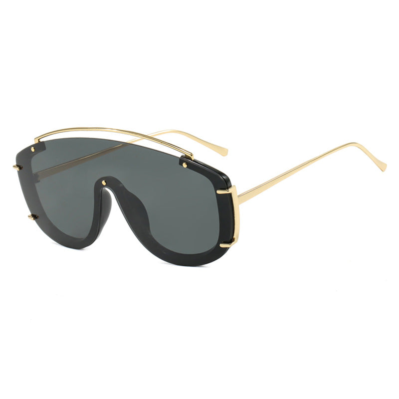 Ladies futuristic oversized sunglasses Bowlift