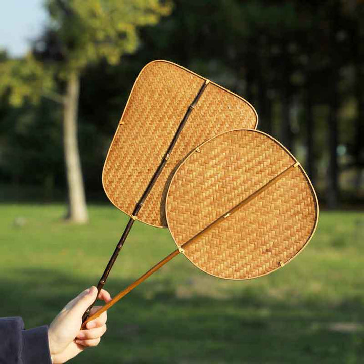 Ladies traditional fan Bowlift