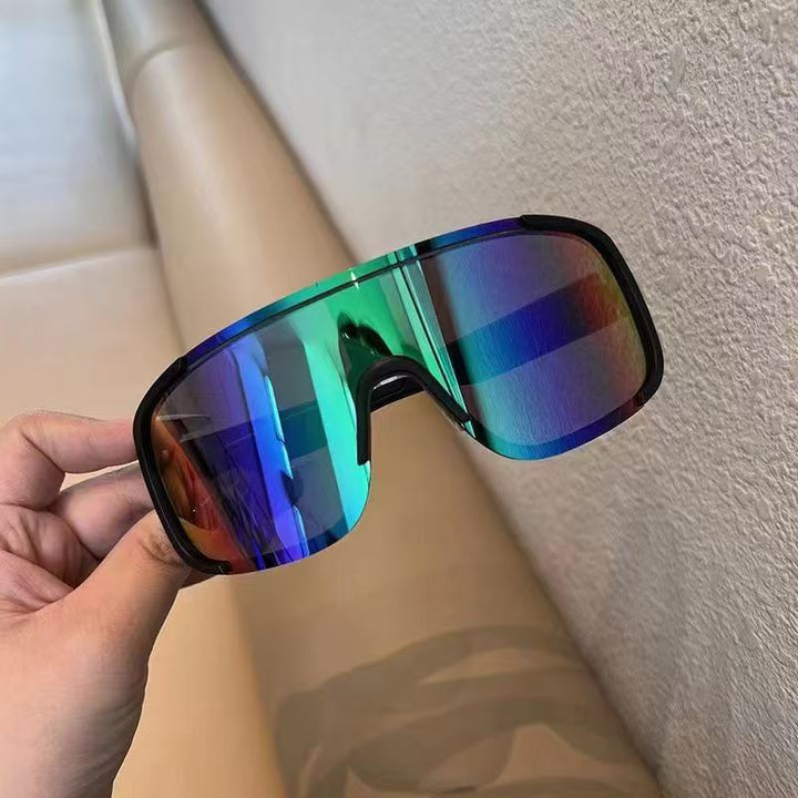 Sporty Wrap-Around Sunglasses Bowlift